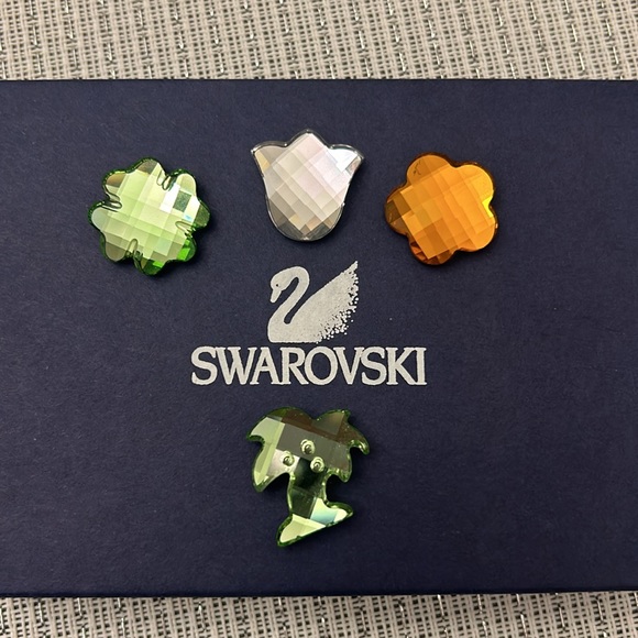 Swarovski Magnetic Charms - Picture 1 of 10